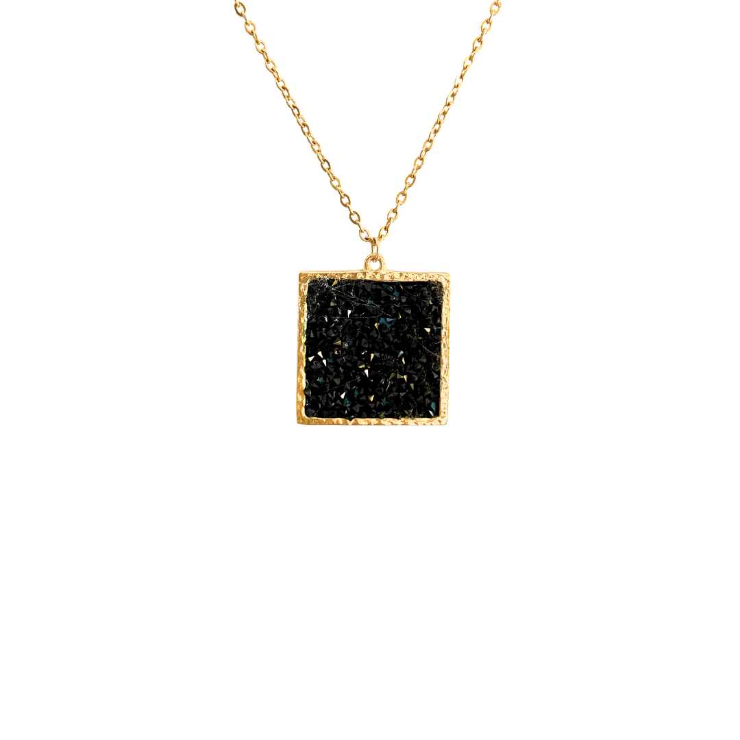 Cadena fina con colgante cuadrado de cristal negro, azabache