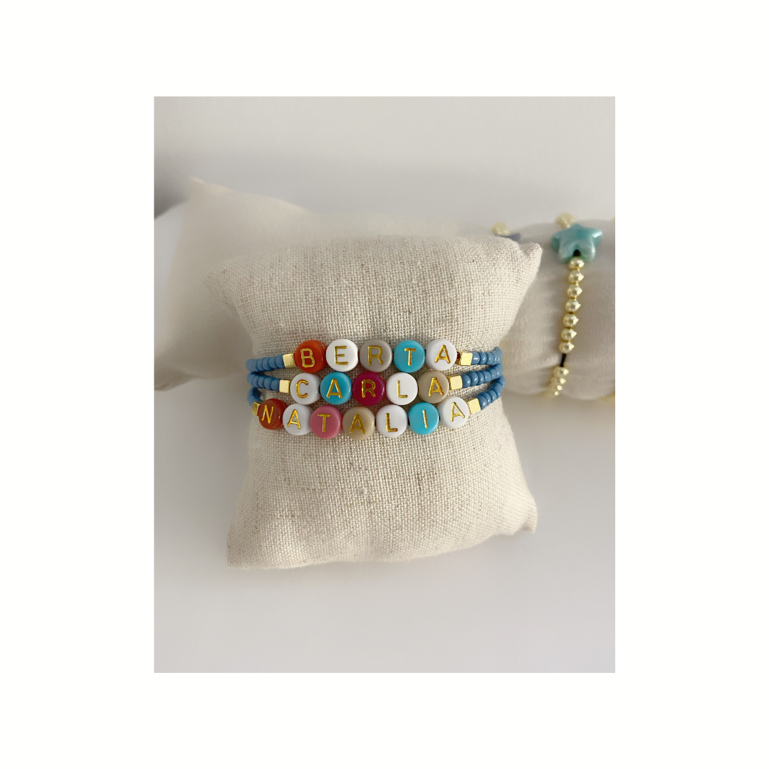 Pulsera personalizada para regalar a tus invitados, un detalle inolvidable