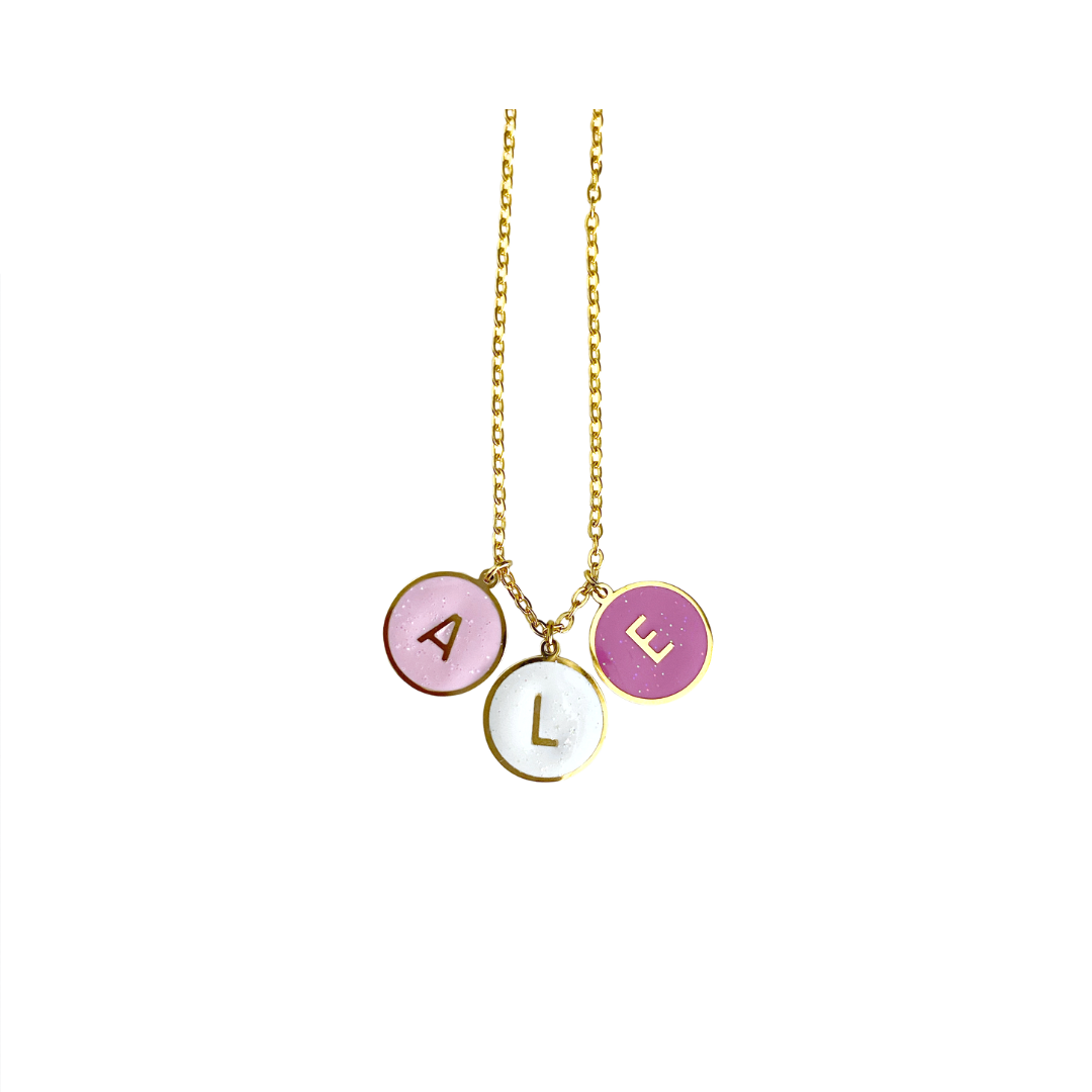Collar con inicial