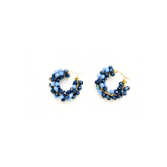 Pendientes de caro y de cristal facetado.