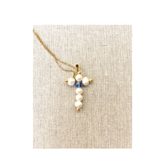 Colgante de cruz de perlas de agua dulce y cristal