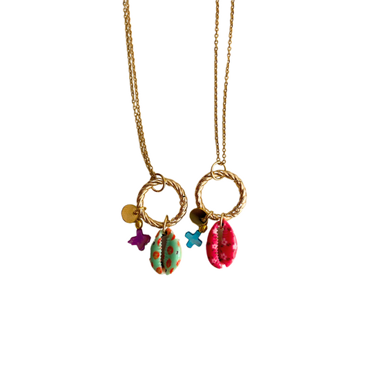 Collar de cadena dorada