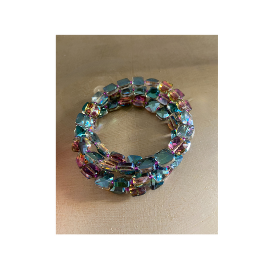 Brazalete de memoria de cristal verde tornasolado