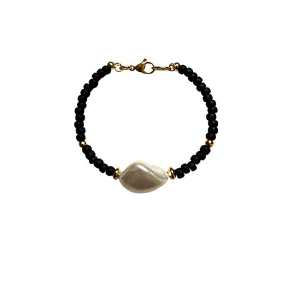 Wire bracelet with mother-of-pearl and matte seed beads