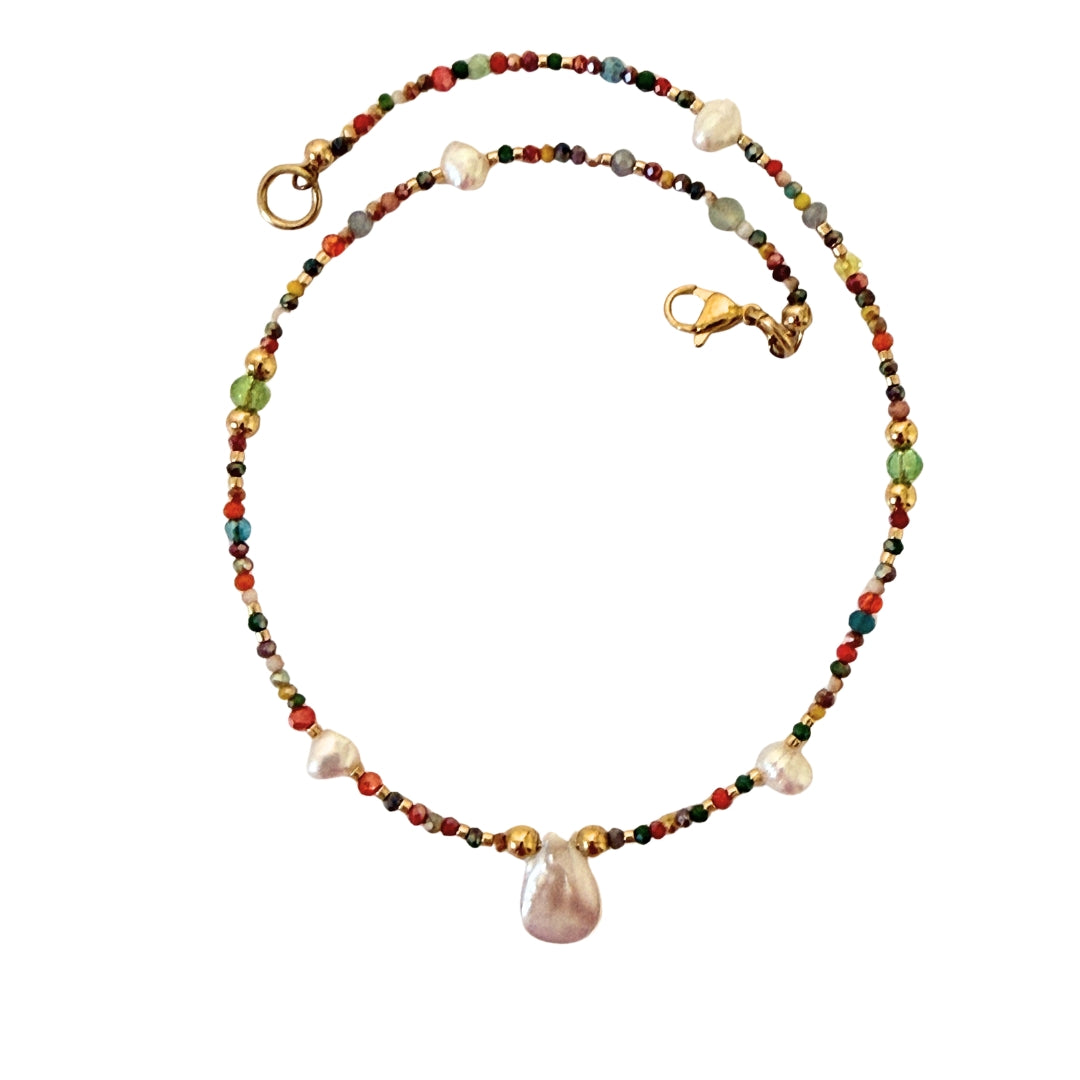 Choker multicolor con nácar y perlas de agua dulce, vista frontal